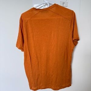 *SOLD *Icebreaker womens merino wool short sleeve shirt size XL